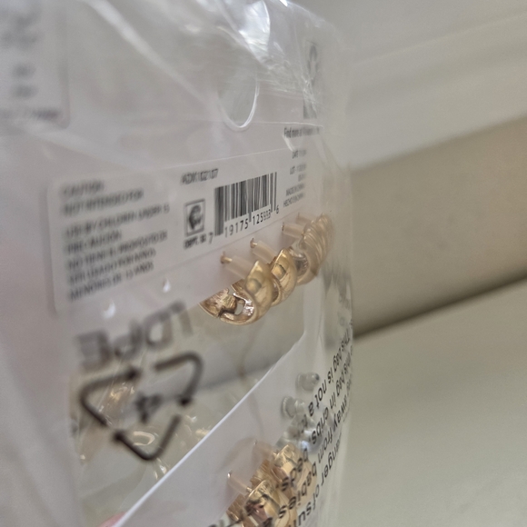 Time and Tru Mixed Metal Earrings Set - Picture 4 of 4